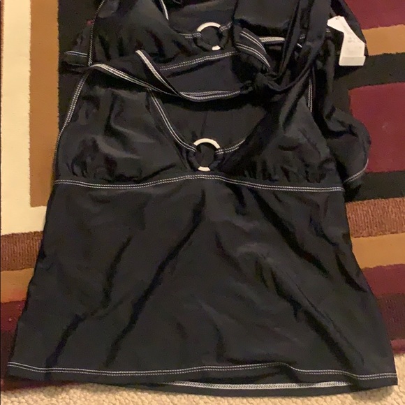 Tops - Picture 2 of 3